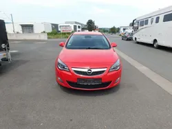 Rot Gebraucht 2010 Opel Astra Sport Limousine | 3.850 € (Fairer Preis)