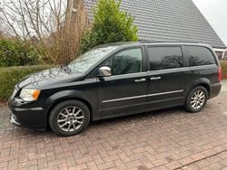 Schwarz Gebraucht 2012 Lancia Voyager Van / Kleinbus | 4.100 € (Superpreis)