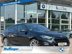 Black sapphire (metallic) Gebraucht 2024 BMW 220 Sport Line Coupé | 38.800 € (Teuer)