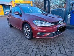 Rot Gebraucht 2019 VW Golf VII Kleinwagen | 15.500 € (Guter Preis)