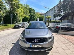 Grau Gebraucht 2016 Volvo XC60 Kinetic SUV | 11.800 € (Fairer Preis)