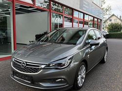 Grau Gebraucht 2019 Opel Astra Active Limousine | 9.900 € (Fairer Preis)