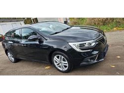 Sternenschwarz (metallic) Gebraucht 2018 Renault Mégane GrandTour Business Kombi | 10.990 € (Superpreis)