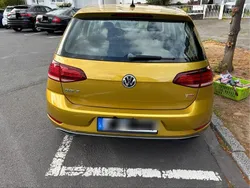 Gelb Gebraucht 2017 VW Golf VII Comfortline Limousine | 15.000 € (Superpreis)