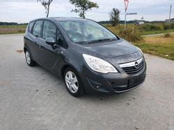 Grau Gebraucht 2011 Opel Meriva Van / Kleinbus | 2.100 €