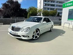 Weiß Gebraucht 2007 Mercedes E350 Avantgarde Limousine | 10.650 € (Fairer Preis)