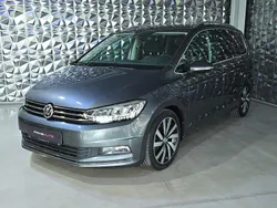 Grau Gebraucht 2017 VW Touran Highline Van / Kleinbus | 16.699 € (Guter Preis)