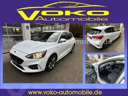 Frostweiß Gebraucht 2018 Ford Focus ST-Line Limousine | 11.980 € (Guter Preis)