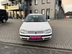 Weiß Gebraucht 2001 VW Golf IV Basis Kombi | 2.990 € (Etwas zu teuer)
