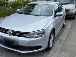 Silber Gebraucht 2011 VW Jetta Comfortline Limousine | 7.950 € (Fairer Preis)