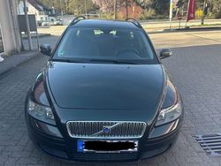Grün Gebraucht 2005 Volvo V50 Kombi | 3.950 € (Teuer)