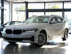 Weiß Gebraucht 2021 BMW 520 Performance Kombi | 24.190 € (Superpreis)