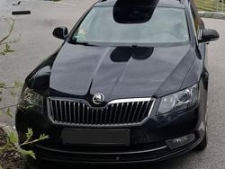 Schwarz Gebraucht 2015 Skoda Superb Ambition Kombi | 14.590 € (Fairer Preis)