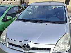 Grau Gebraucht 2005 Toyota Corolla Verso Luna Van / Kleinbus | 2.888 € (Guter Preis)