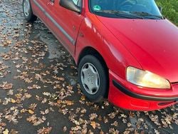 Rot Gebraucht 1996 Peugeot 106 Kleinwagen | 1.300 € (Guter Preis)