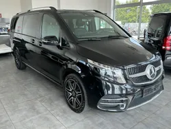 Schwarz Gebraucht 2023 Mercedes V300 AMG Van / Kleinbus | 83.500 €