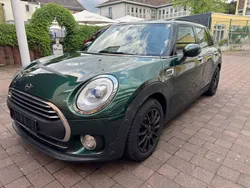 Grün Gebraucht 2018 Mini Cooper Clubman Kombi | 8.590 €