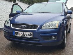 Blau Gebraucht 2007 Ford Focus Ghia Kombi | 3.200 € (Guter Preis)