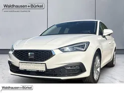 Weiß Neu 2024 Seat Leon Style Limousine | 31.990 € (Fairer Preis)