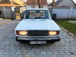 Weiß Gebraucht 1989 Lada 2107 Limousine | 4.799 €