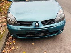 Rot Gebraucht 2006 Renault Clio II Extreme Limousine | 1.100 €