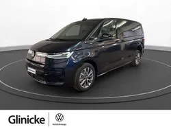Blau Neu 2025 VW Multivan Life Van / Kleinbus | 71.207 € (Etwas zu teuer)
