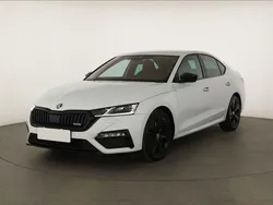 Moonweiss metallic (metallic) Gebraucht 2023 Skoda Octavia RS Limousine | 32.740 € (Guter Preis)
