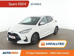 Weiss Gebraucht 2021 Toyota Yaris Hybrid Active Kleinwagen | 17.070 € (Fairer Preis)