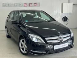 Schwarz Gebraucht 2013 Mercedes B180 Van / Kleinbus | 11.999 € (Guter Preis)
