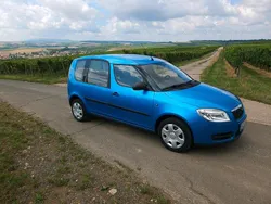 Blau Gebraucht 2009 Skoda Roomster Kombi | 3.300 € (Fairer Preis)