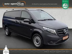 Grau metallic Gebraucht 2023 Mercedes Vito Van / Kleinbus | 37.990 € (Teuer)