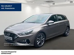 Silky bronze / met Gebraucht 2022 Hyundai i30 Trend Limousine | 17.790 € (Fairer Preis)