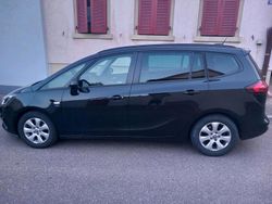 Schwarz Gebraucht 2016 Opel Zafira Van / Kleinbus | 11.100 € (Fairer Preis)
