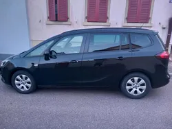 Schwarz Gebraucht 2017 Opel Zafira Van / Kleinbus | 12.499 € (Fairer Preis)