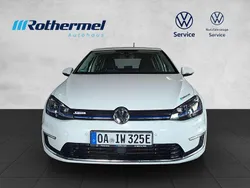 Pure white Gebraucht 2017 VW e-Golf Kleinwagen | 11.900 € (Fairer Preis)