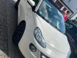 Weiß Gebraucht 2016 Opel Adam Open Air Kleinwagen | 8.500 € (Fairer Preis)