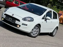 Weiß Gebraucht 2017 Fiat Punto Lounge Kleinwagen | 5.900 € (Fairer Preis)