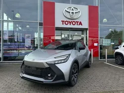 Silver 1l0/ black 202 Neu 2024 Toyota C-HR Team SUV | 38.390 € (Etwas zu teuer)