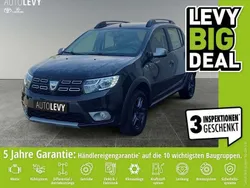 Schwarz (metallic) Gebraucht 2018 Dacia Sandero Stepway Kleinwagen | 9.990 € (Etwas zu teuer)
