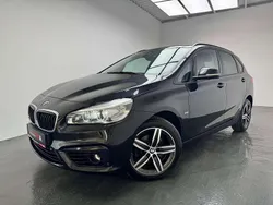 Black sapphire metallic Gebraucht 2017 BMW 218 Sport Line Van / Kleinbus | 15.890 € (Fairer Preis)