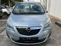 Silber Gebraucht 2012 Opel Meriva Edition Van / Kleinbus | 9.500 € (Etwas zu teuer)