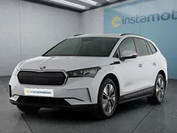 Weiß Gebraucht 2021 Skoda Enyaq iV SUV | 22.949 € (Fairer Preis)