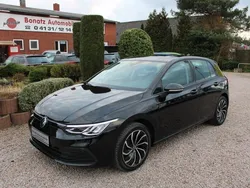 Deep black perleffekt Gebraucht 2020 VW Golf VIII Life Limousine | 17.980 € (Fairer Preis)