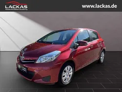 Rot Gebraucht 2012 Toyota Yaris Life Limousine | 7.950 € (Etwas zu teuer)