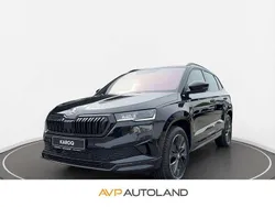Schwarz magic perleffekt Gebraucht 2024 Skoda Karoq SportLine SUV | 42.430 €