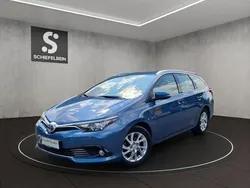 Denimblau metallic Gebraucht 2016 Toyota Auris Business Edition | 12.480 € (Fairer Preis)
