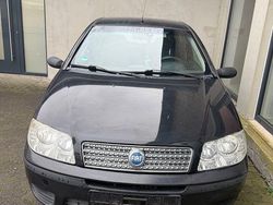 Schwarz Gebraucht 2005 Fiat Punto Limousine | 699 € (Guter Preis)