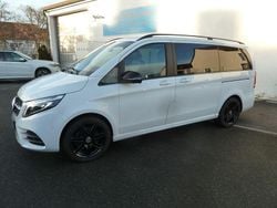 Weiß Gebraucht 2020 Mercedes V300 AMG line Van / Kleinbus | 49.990 € (Guter Preis)