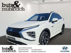 Weiß Gebraucht 2022 Mitsubishi Eclipse Cross Plus SUV | 29.790 € (Teuer)
