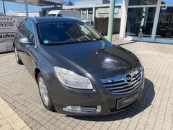 Grau Gebraucht 2011 Opel Insignia Design Edition Kombi | 2.500 € (Superpreis)